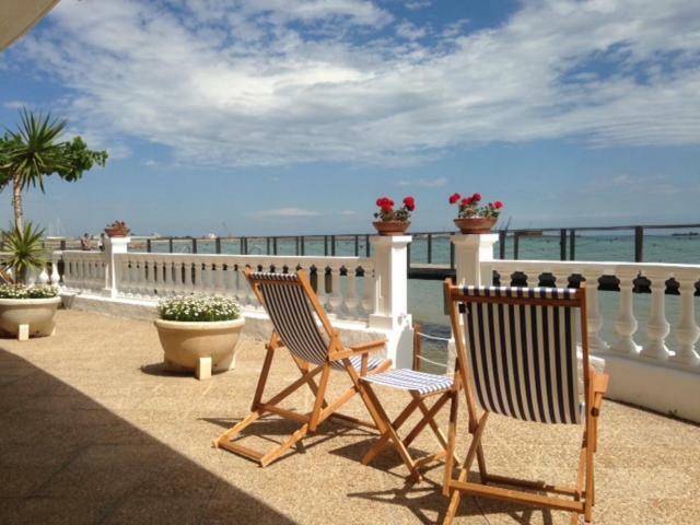 Hotel Restaurant Juanito Platja Сан-Карлос-де-ла-Рапита Экстерьер фото